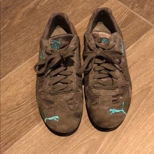 Puma sneakers 7.5